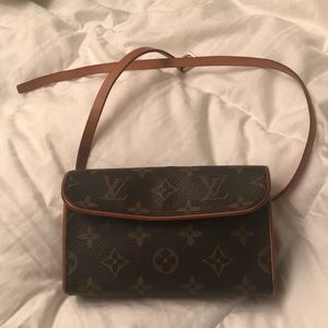 Louis Vuitton fanny vintage patent leather mono